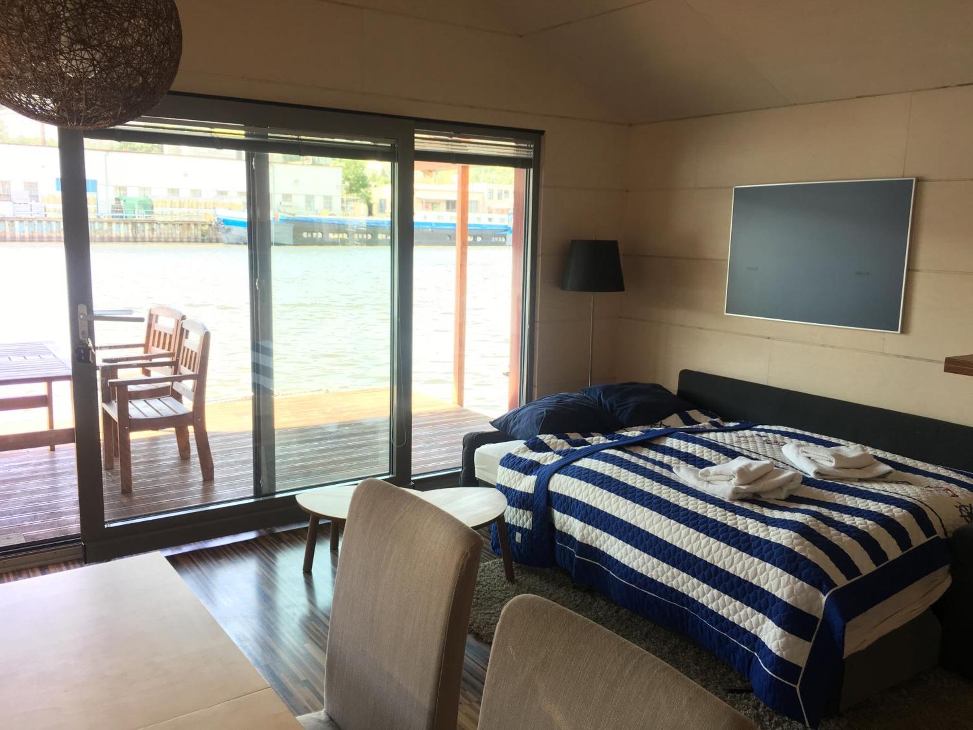 Hotel Houseboat Benjamin - Houseboats Benjamin & Franklin Prag Exterior foto