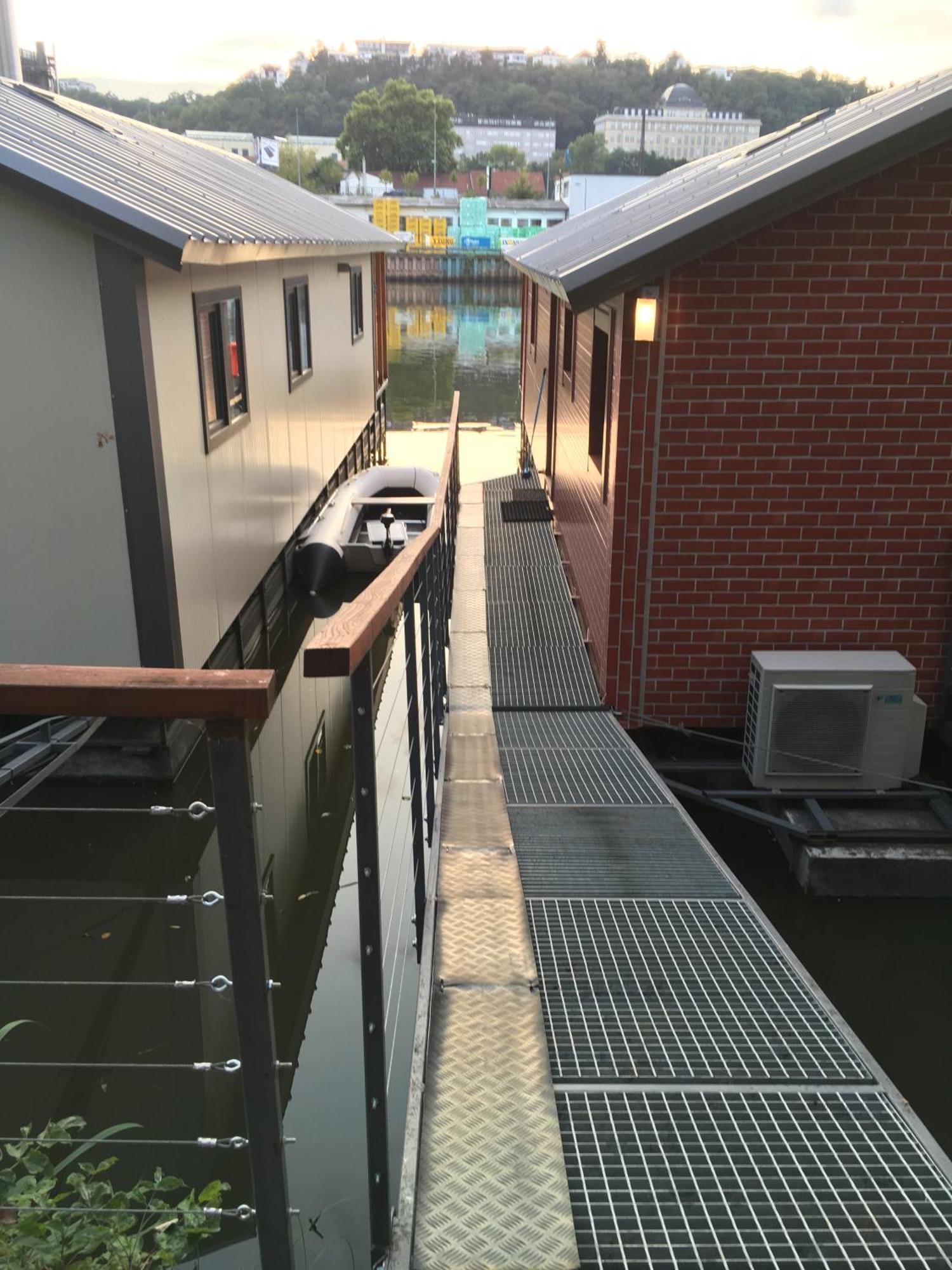 Hotel Houseboat Benjamin - Houseboats Benjamin & Franklin Prag Exterior foto